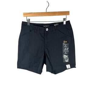 Lee Women’s Regular Fit 5” Inseam Size Medium Black Mid Rise US 6